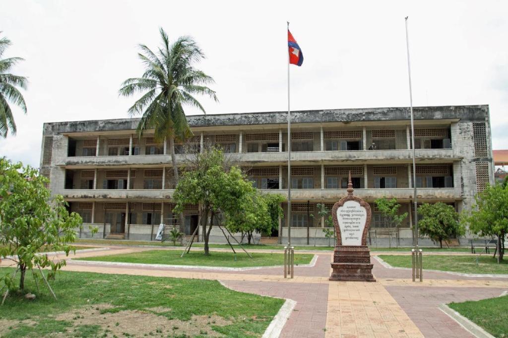 V Boutique Hotel Phnom Penh Exterior foto